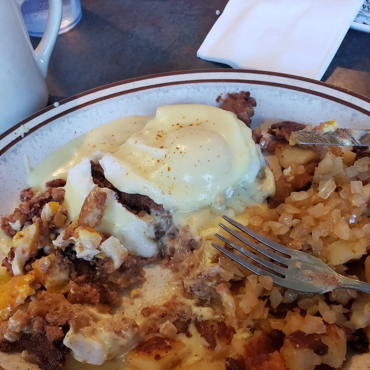 Corned Beef Hash Benadict