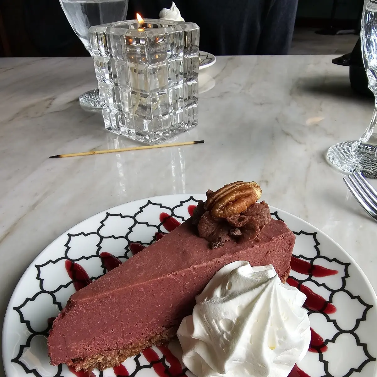 Red Velvet Cheesecake