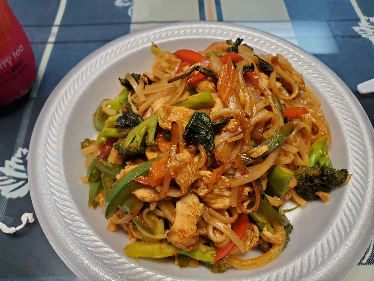 Drunken Noodles with Chicken