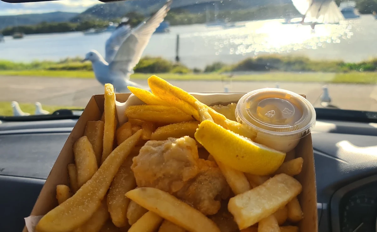 Chips and Fish Cocktails, Sharpey’s love shack