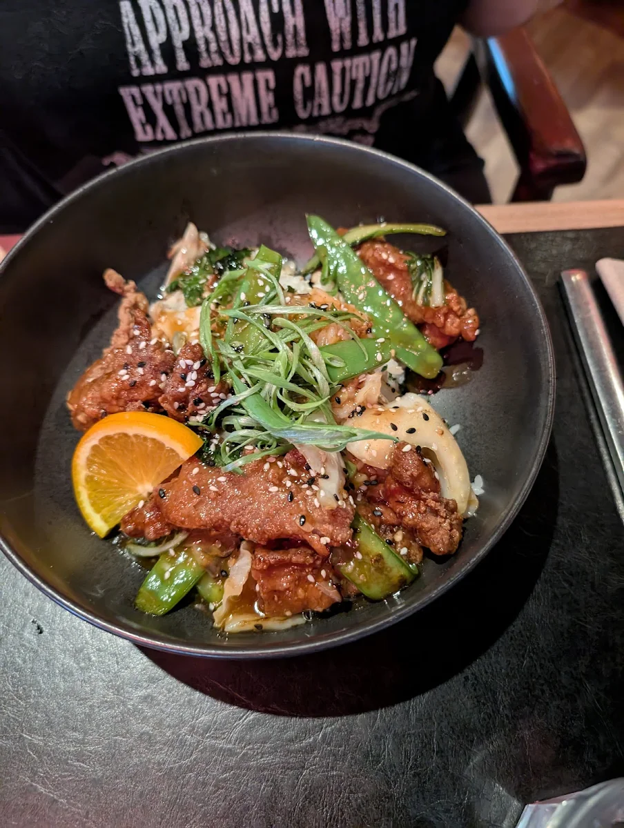 Boeuf Croustillant À L'orange & Saké Crispy Beef With Orange & Sake