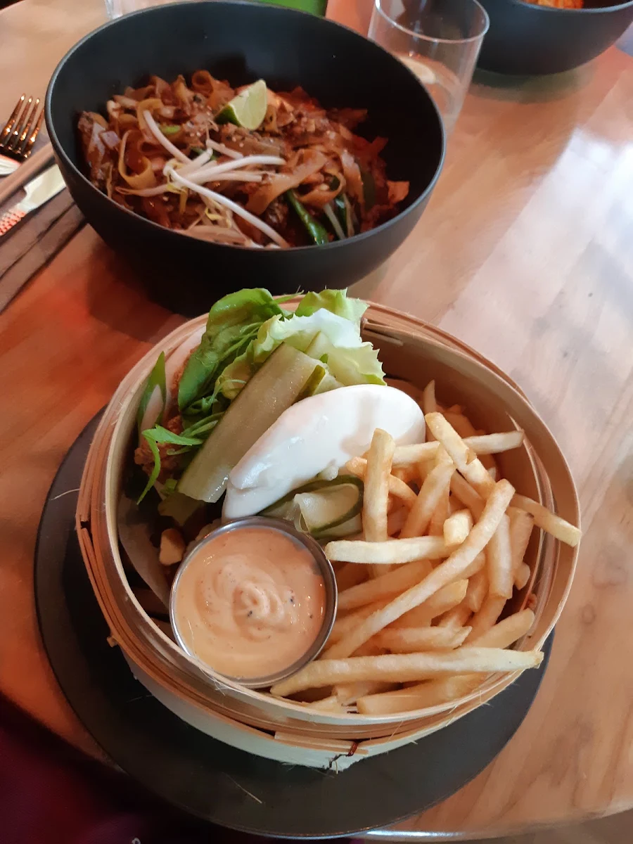 General Tao Bao Burger