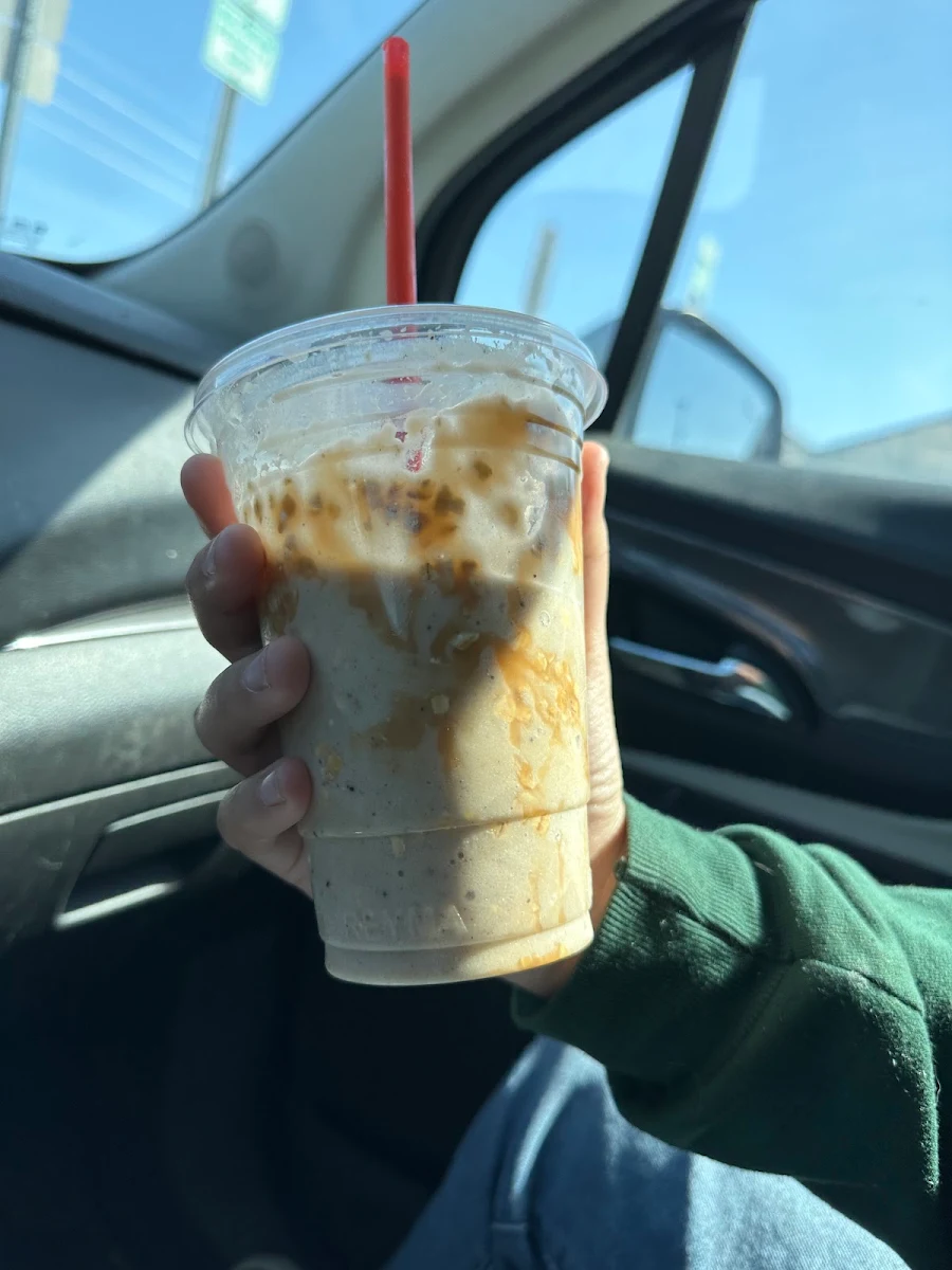 Cinnamon Oatmeal Cookie Shake