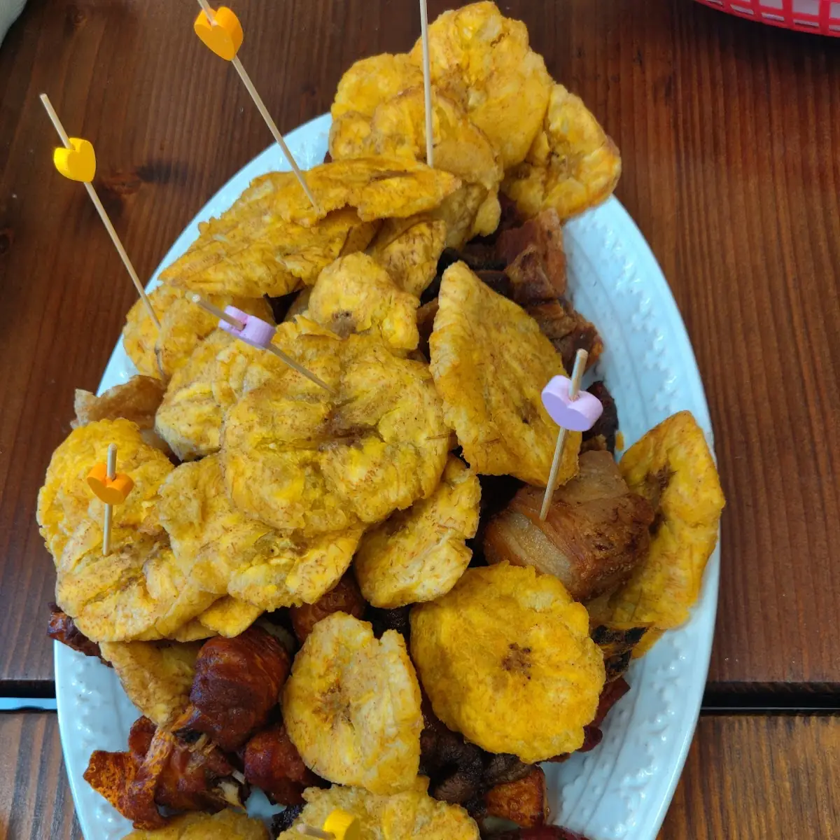 Tostones Con Carne Frita