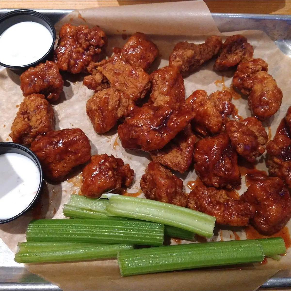 6 Buffalo Ranch Bone-In Wings