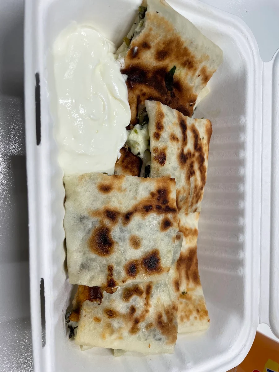 Cheese and Spinach Gozleme, Göz City