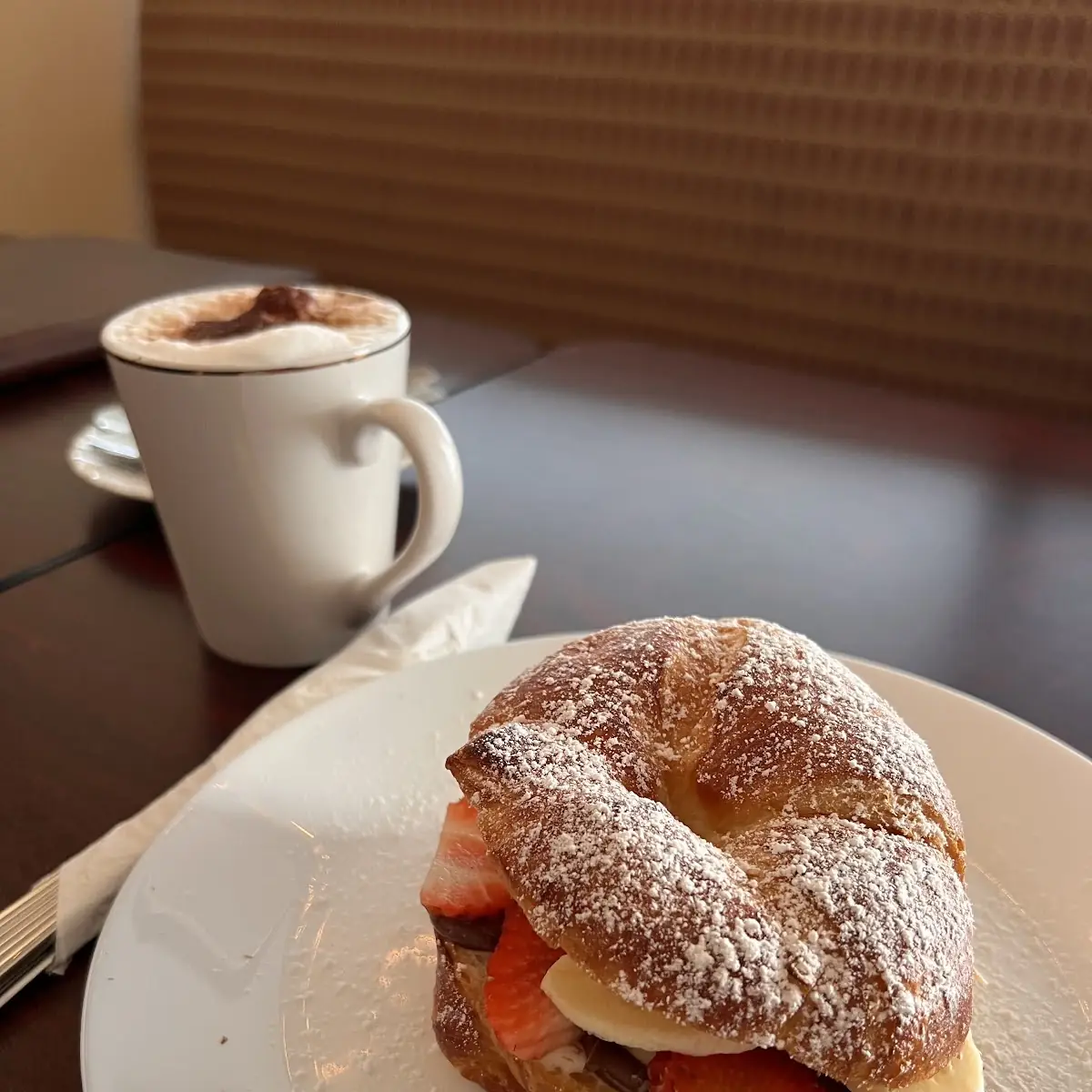 Strawderry Croissant