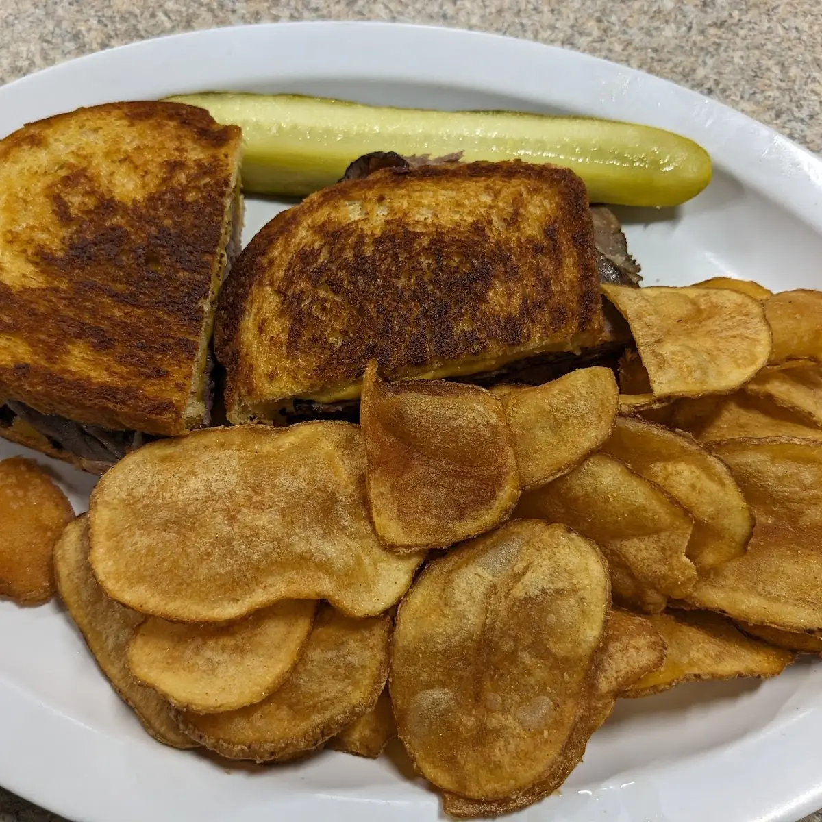 Roast Beef Sandwich with Chips