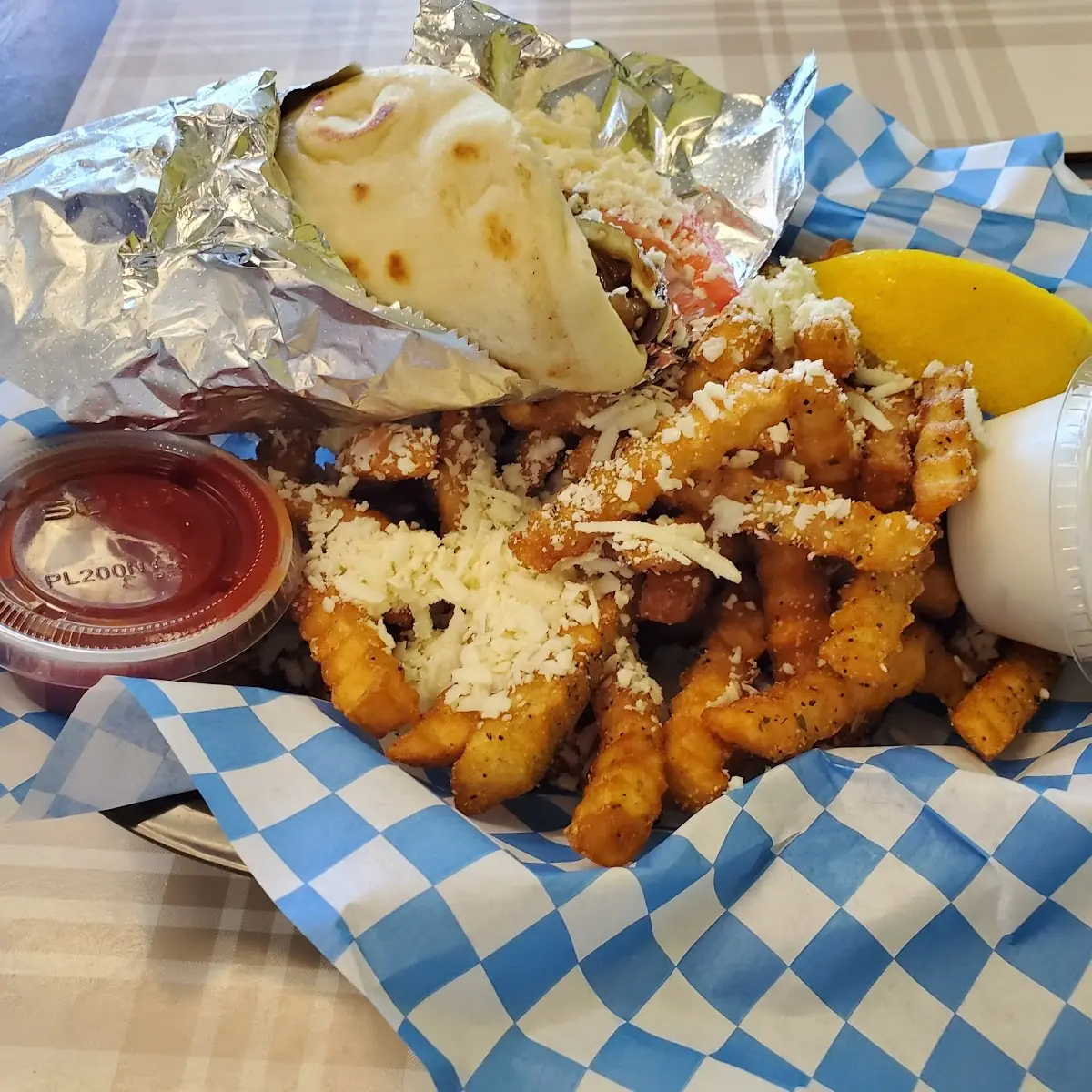 Traditional Gyro Platter w Lamb Gyro