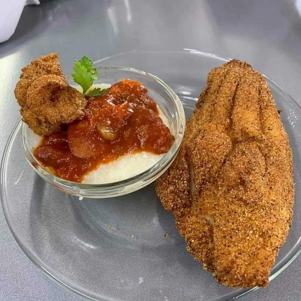 Fried Catfish w Shrimp & Grits