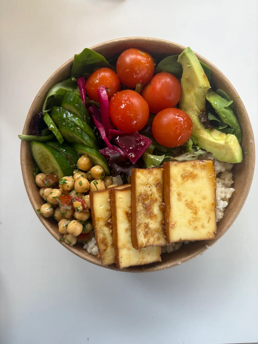 Buddha Bowl, Roxy's Diner Food Truck at Alder Bay
