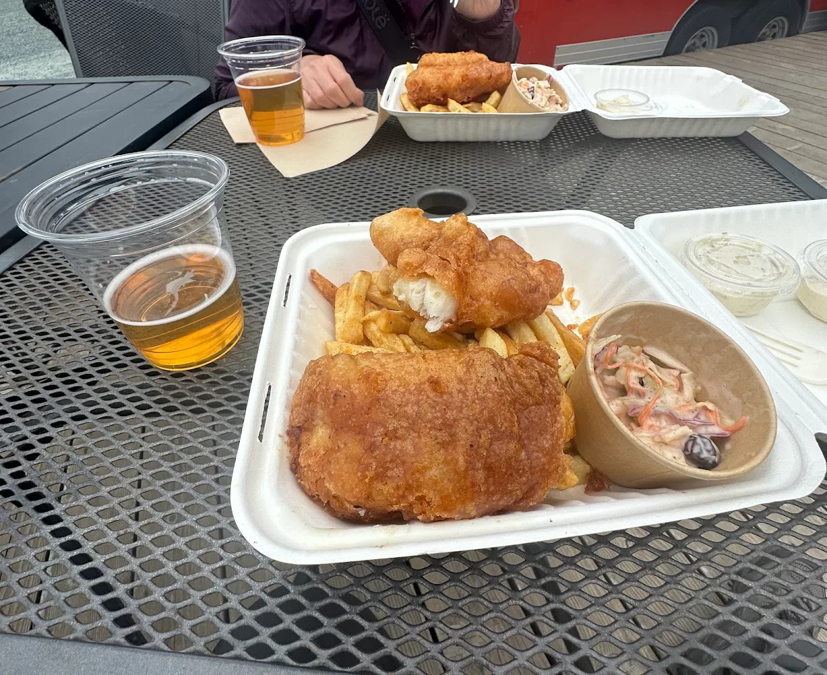 Highlights, Roxy's Diner Food Truck at Alder Bay