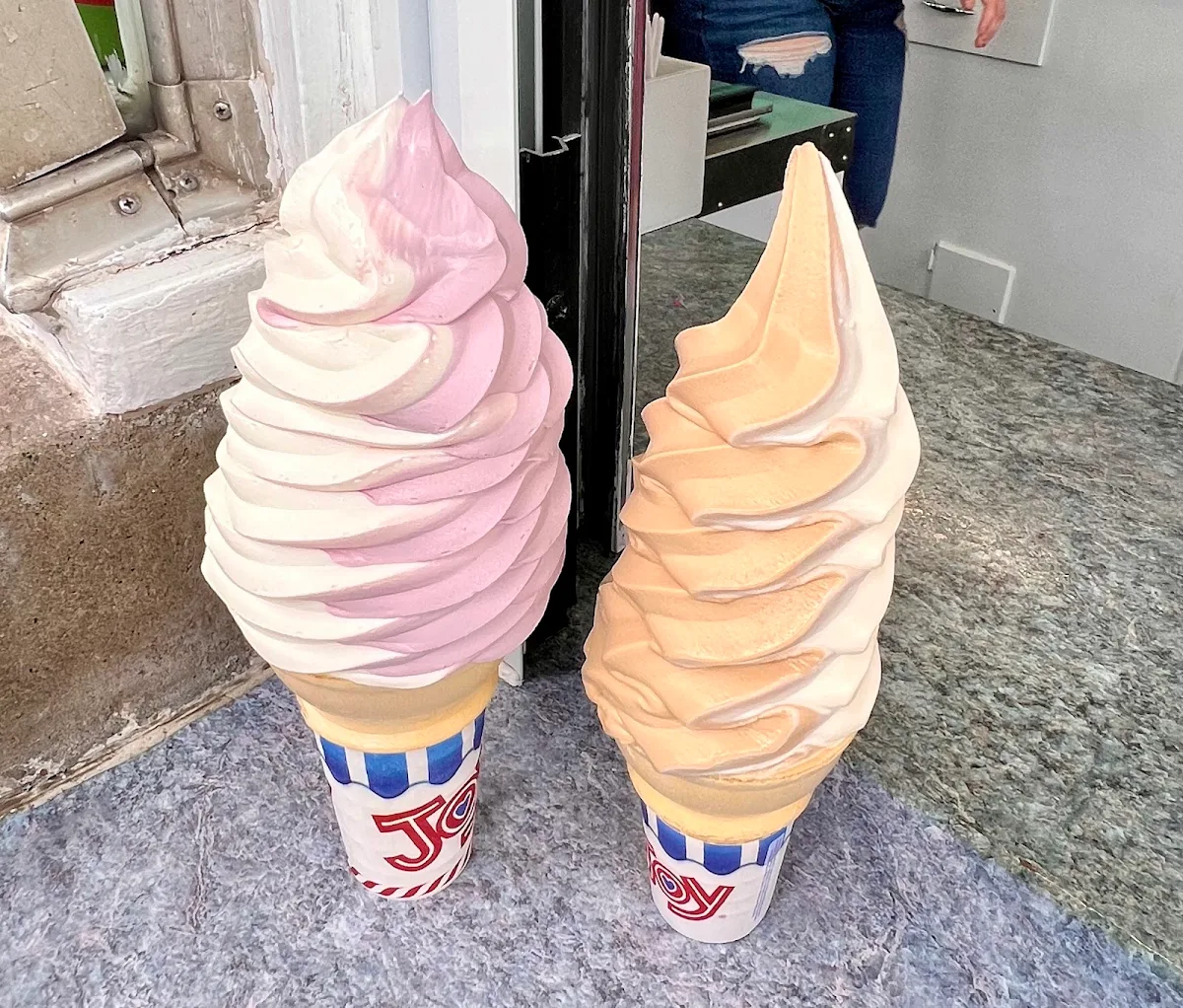 Blueberry Vanilla Cone Med and Caramel Vanilla Cone SM