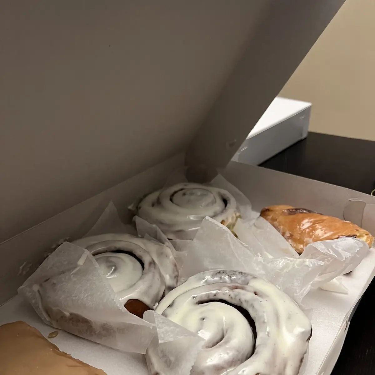 Cinnamon Roll Icing