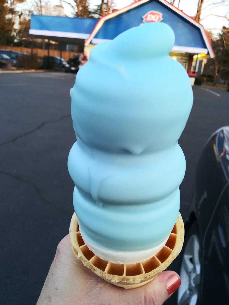 Cotton Candy Dipped Ice Cream Cone