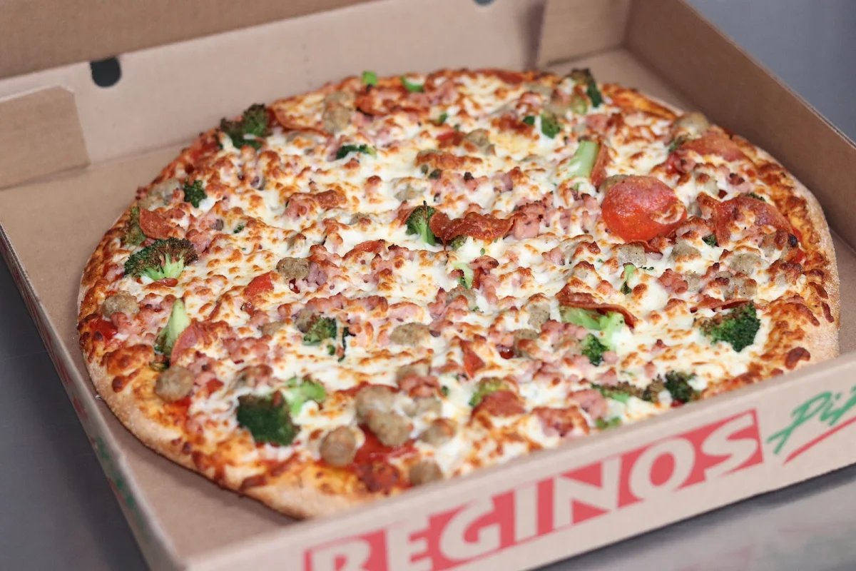 Highlights, Regino's Pizza