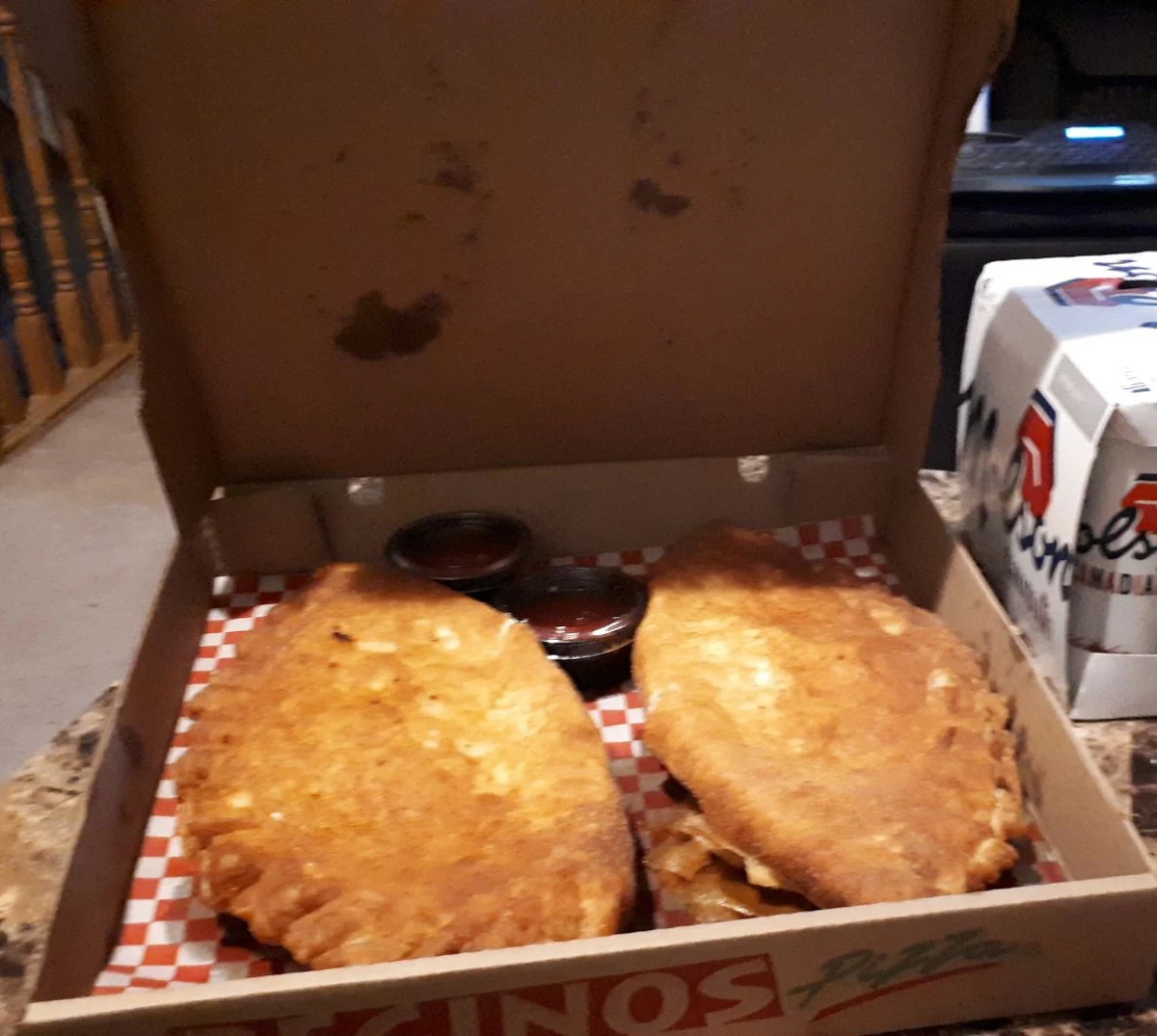 Panzerotti, Regino's Pizza