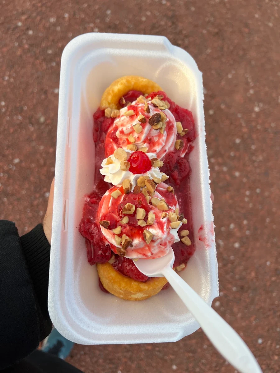 Strawberry Shortcake Super Sundae