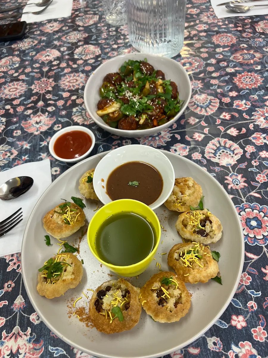 Pani Puri, Gujju Food Hub
