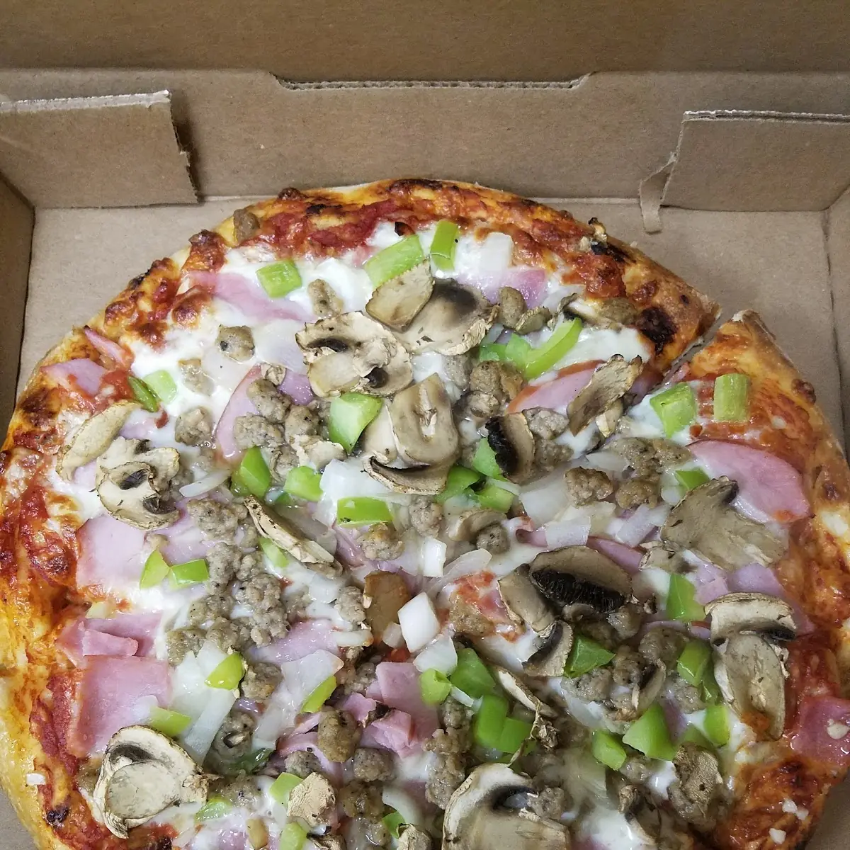 Deluxe Pizza