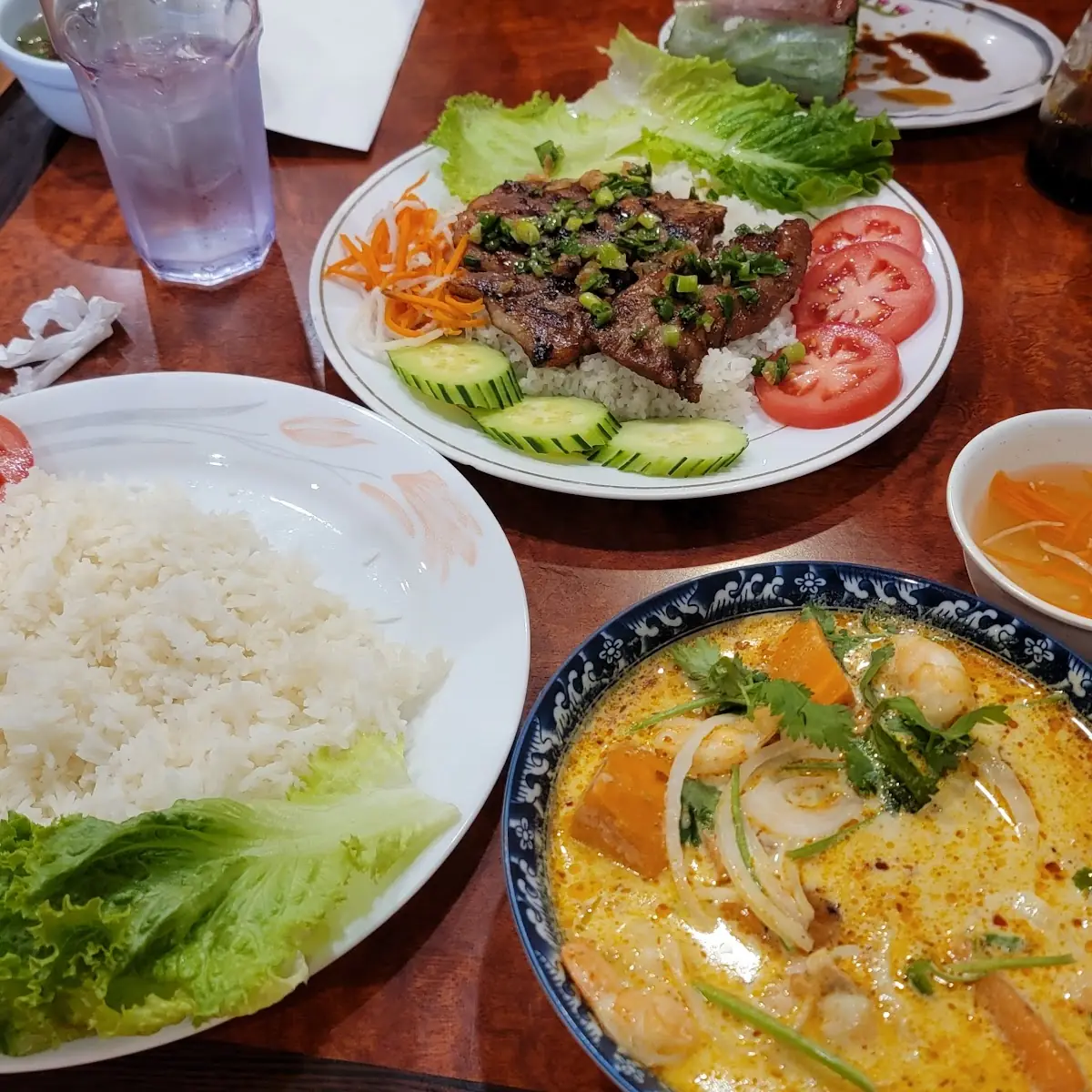Broken Rice with BBQ Pork Chop & Shrimp Curry