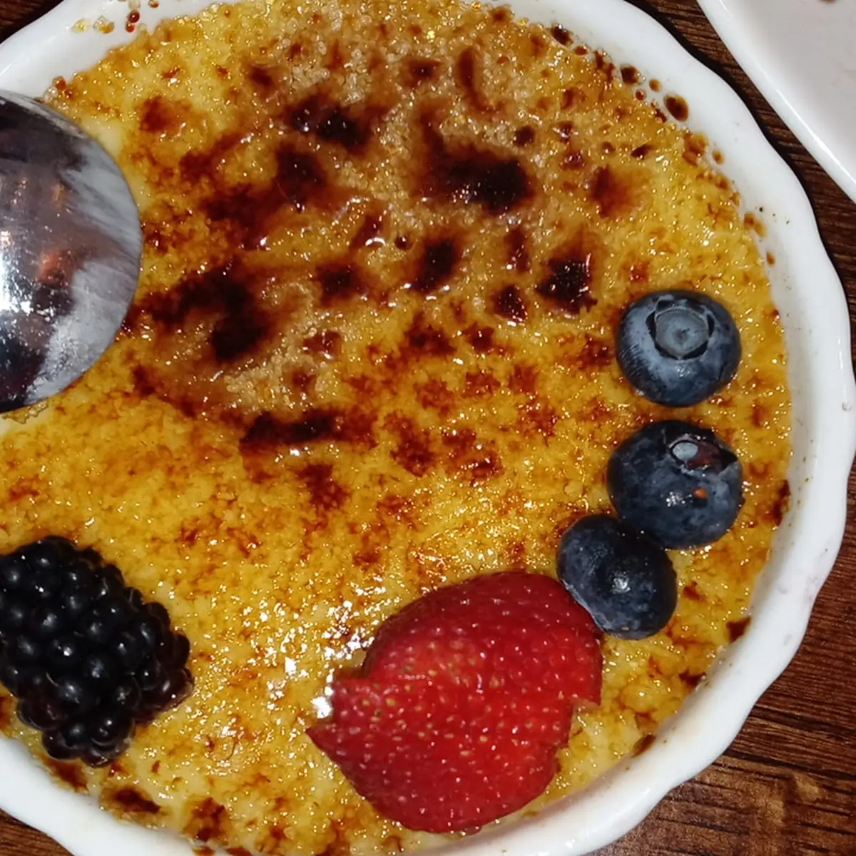 Crème Brûlée with Fresh Strawberry