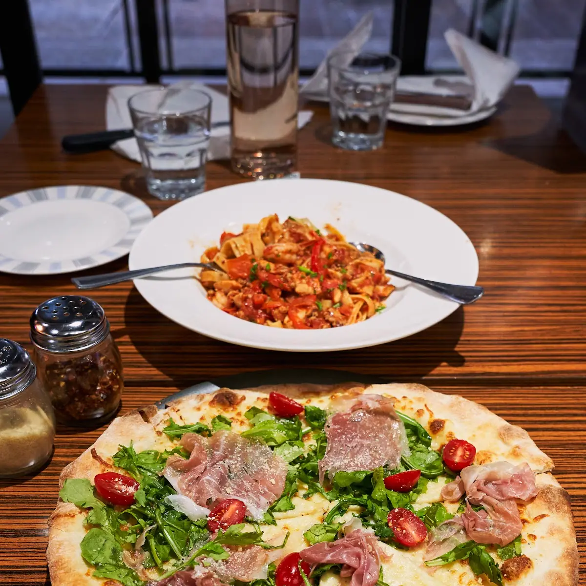 Prosciutto and Arugula Pizza