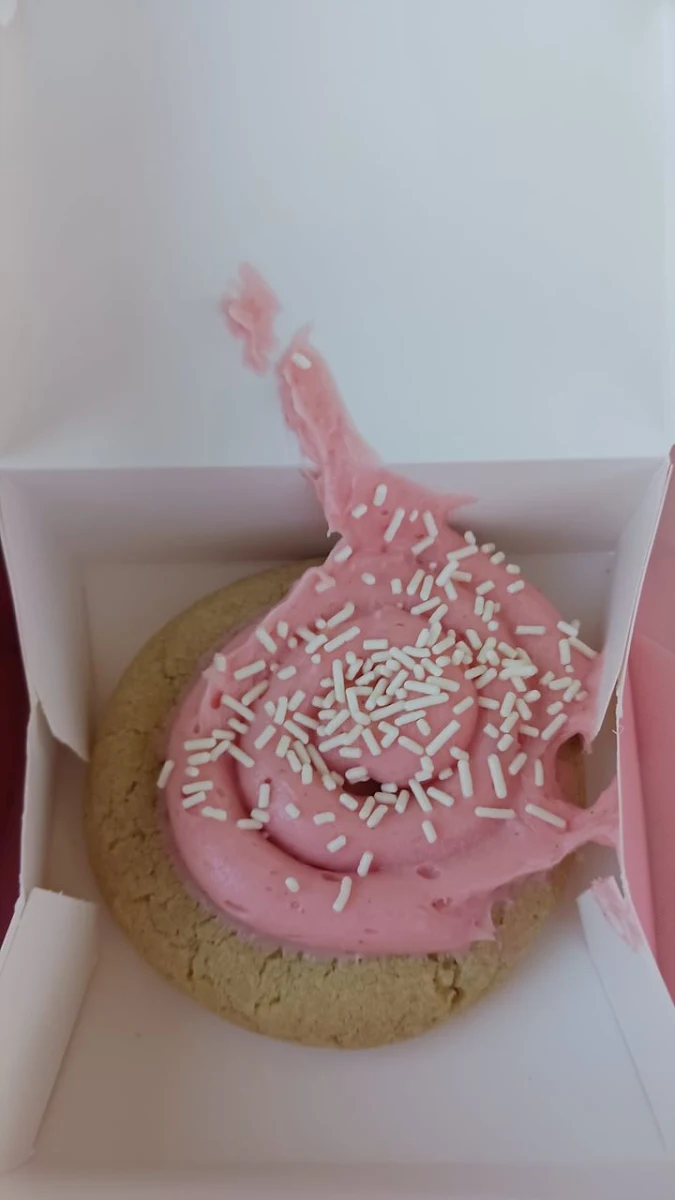 Strawberry Cupcake Cookie