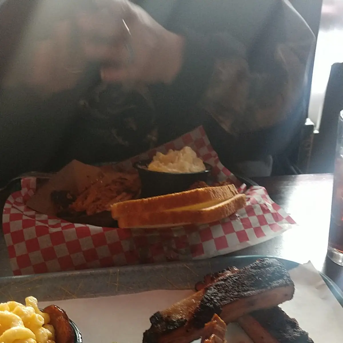 Brisket Wings and Mac & Cheese