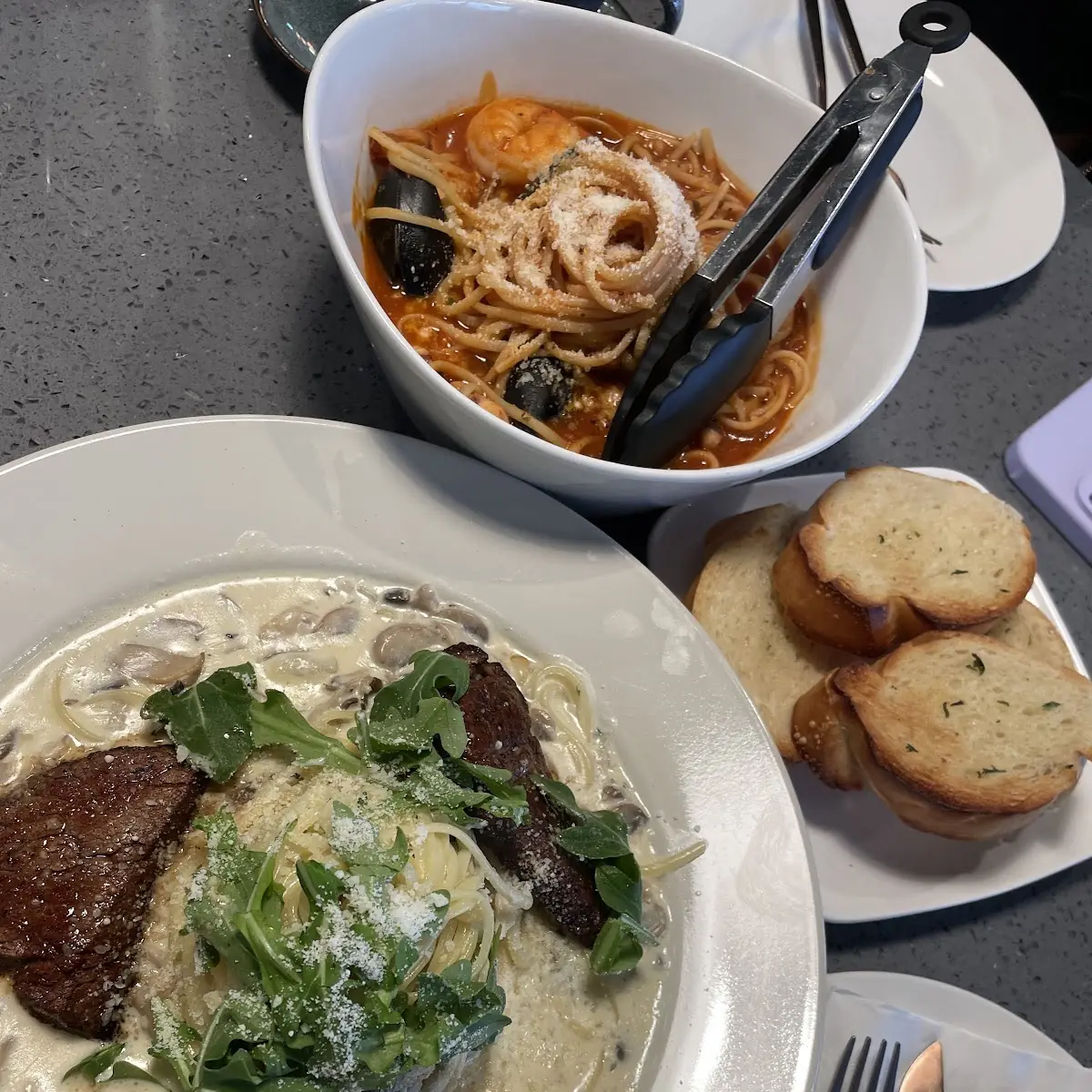 Creamy Pasta with Steak and Garlic Bread