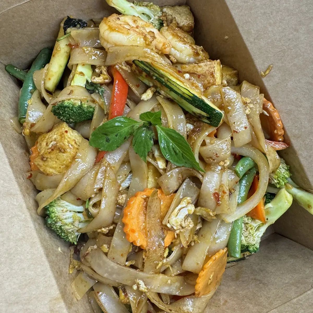 Pad Kee Mao Drinken Noodle