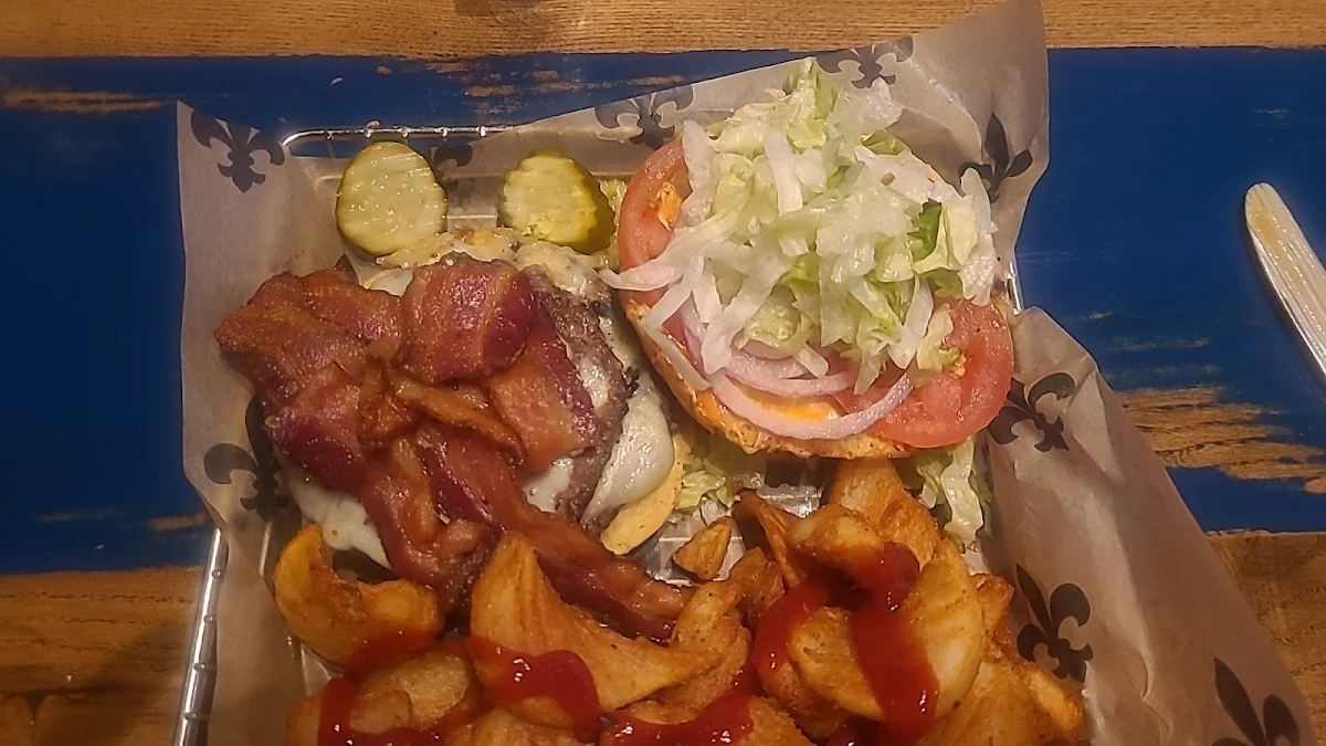 Bacon Cheeseburger