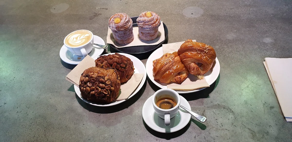 Perfect, Lune Croissanterie Fitzroy
