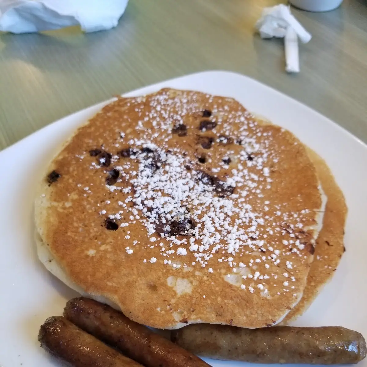 Chocolate Chip Pancakes 2 660 Cal