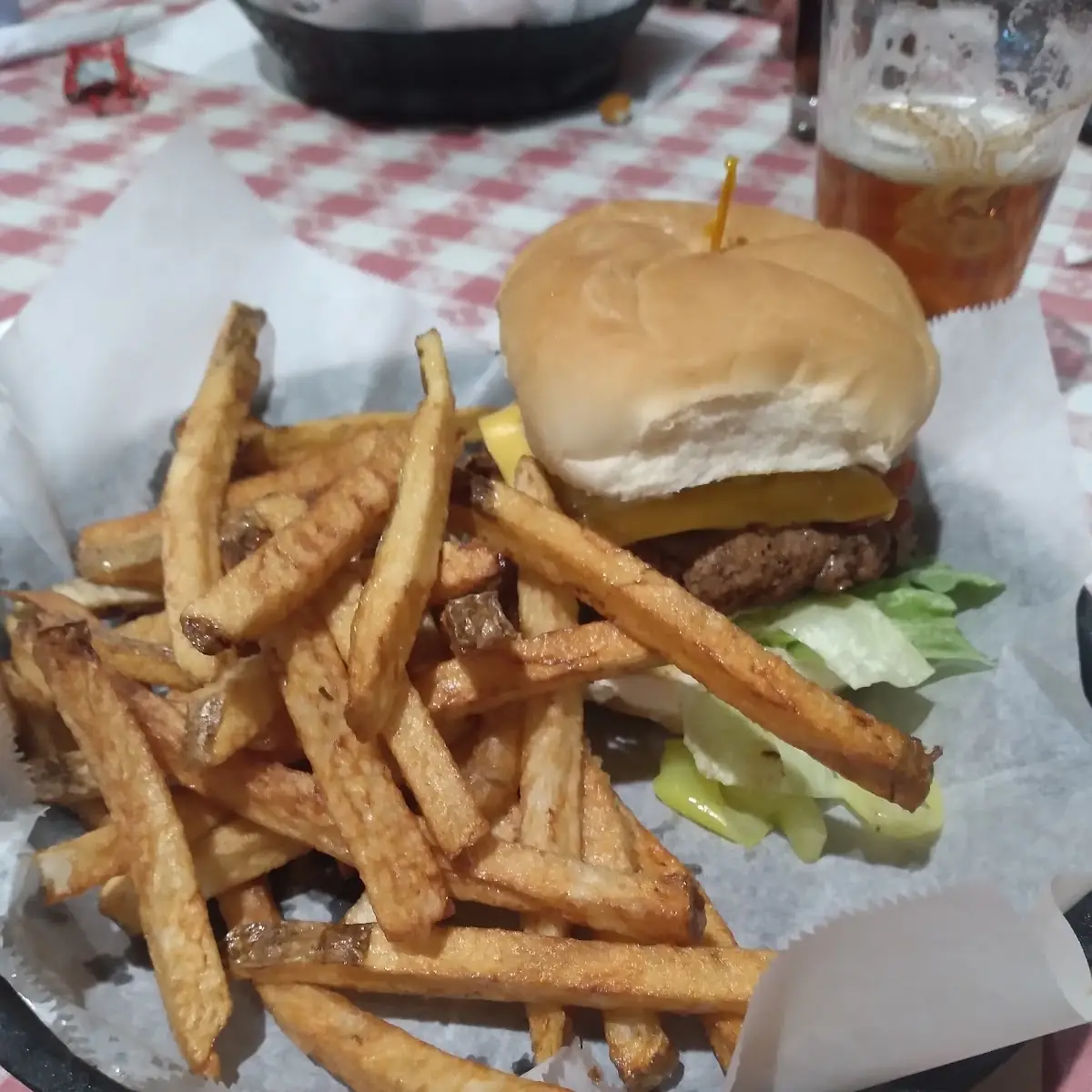 Fresh Cut Fries an Cheese Burger