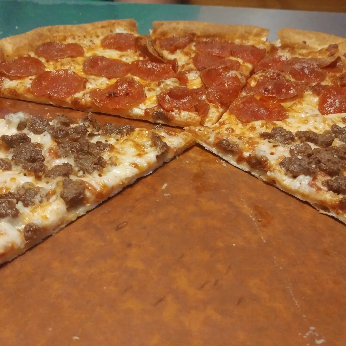 Thin Crust Pepperoni and Hamburger