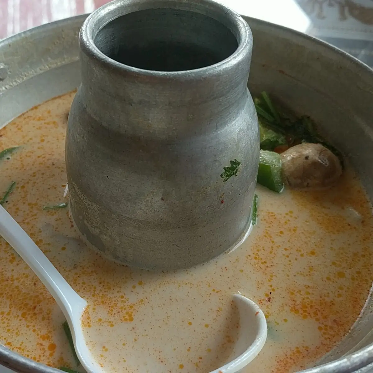 Tom Ka Gai Pot