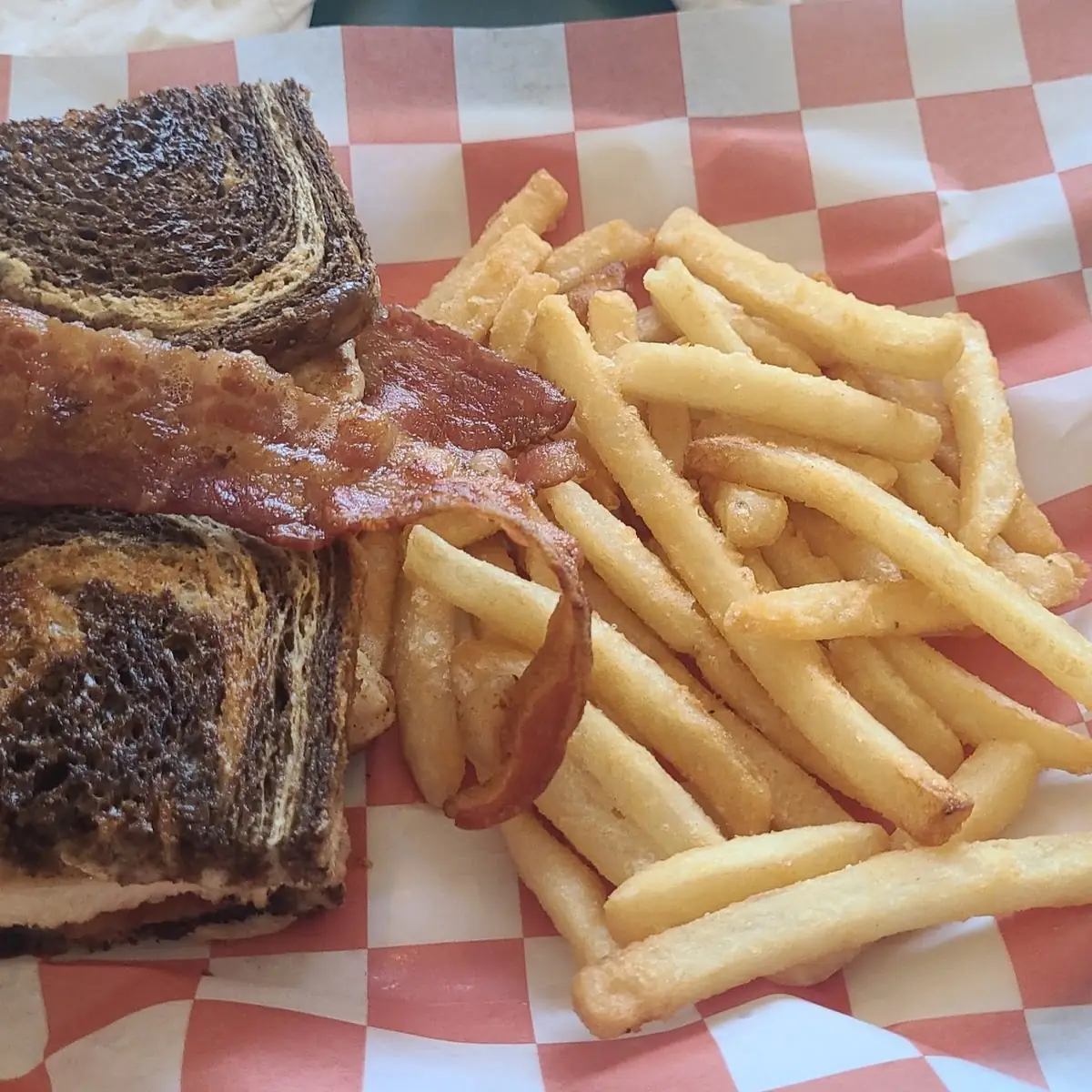 Grilled Cheese & Fries