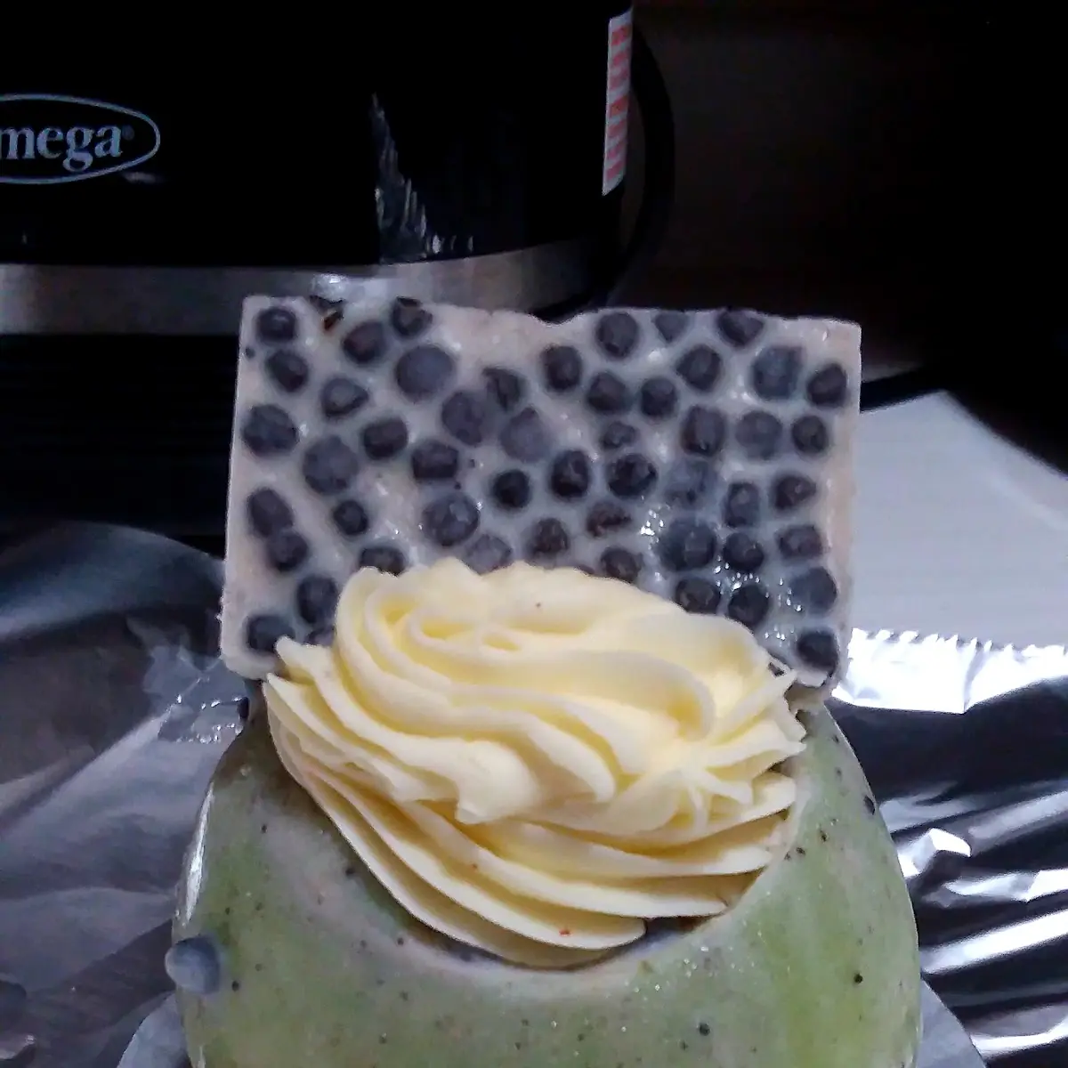 Cheesecake Stuffed Cookies & Cream Apple
