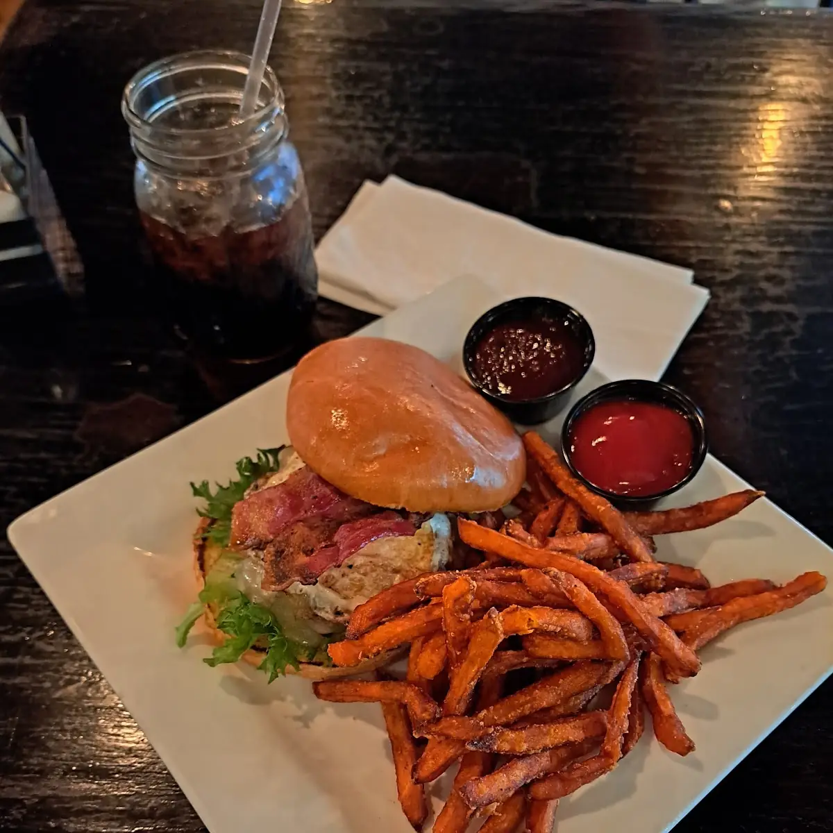 Bacon Cheeseburger w Sweet Potato Fries