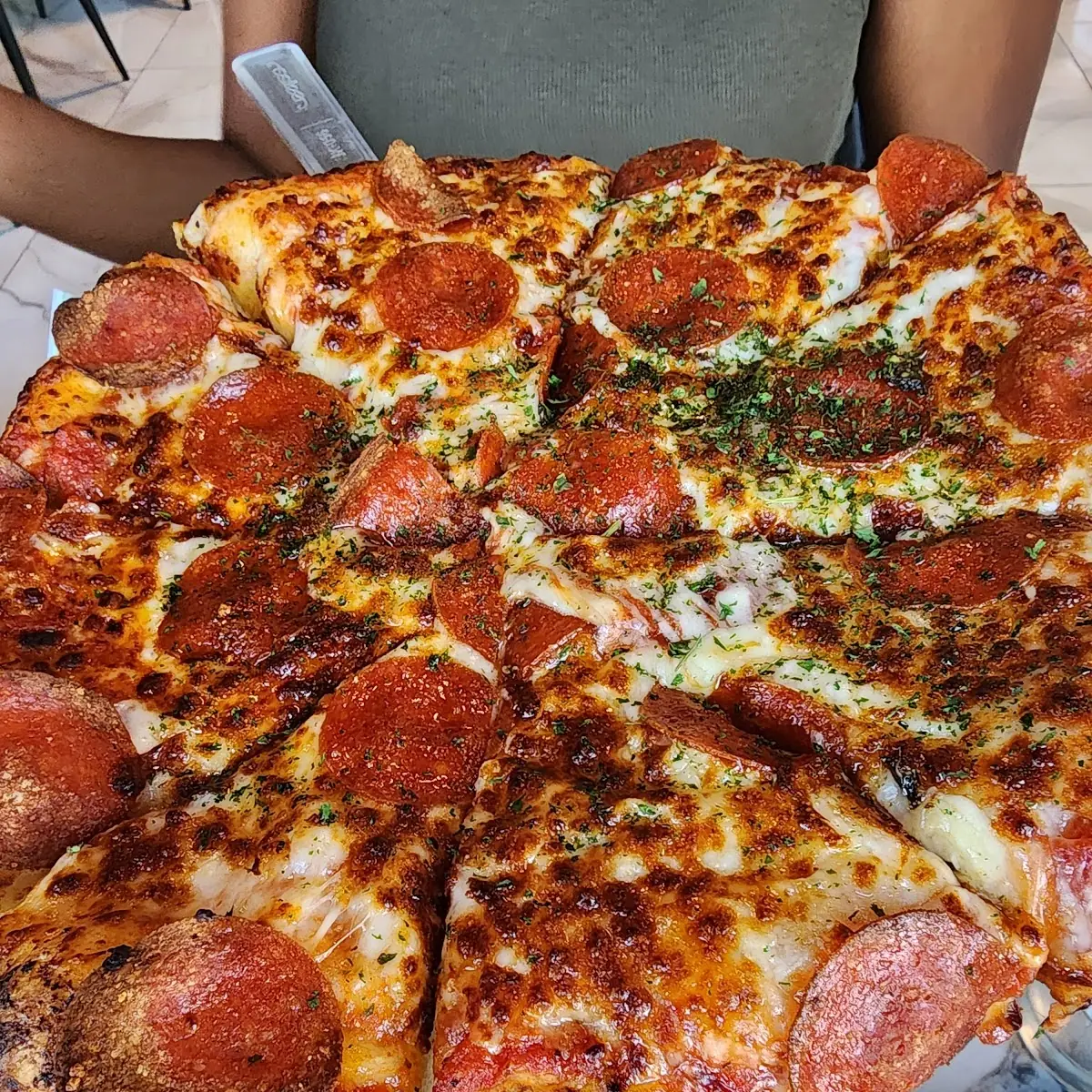 10 Pepperoni Pizza