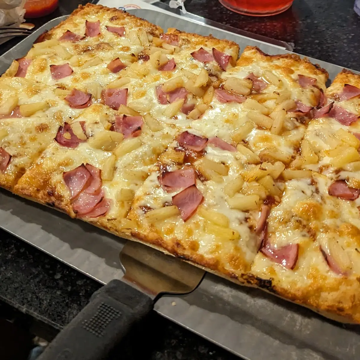 Hawaiian Pizza