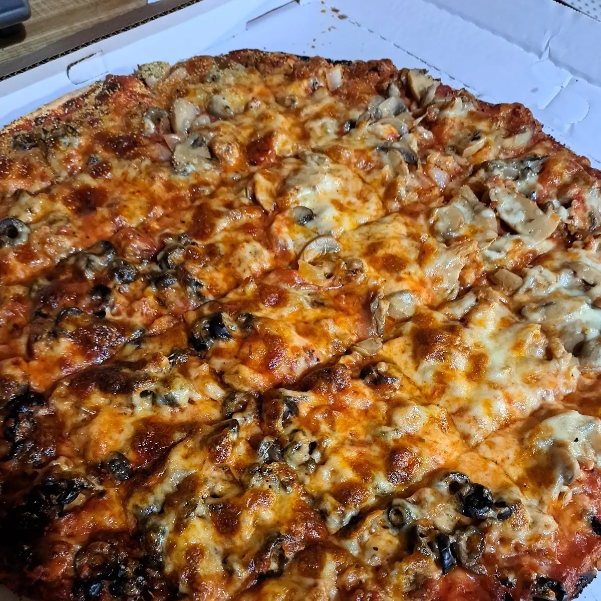 Sausage Olive Pizza
