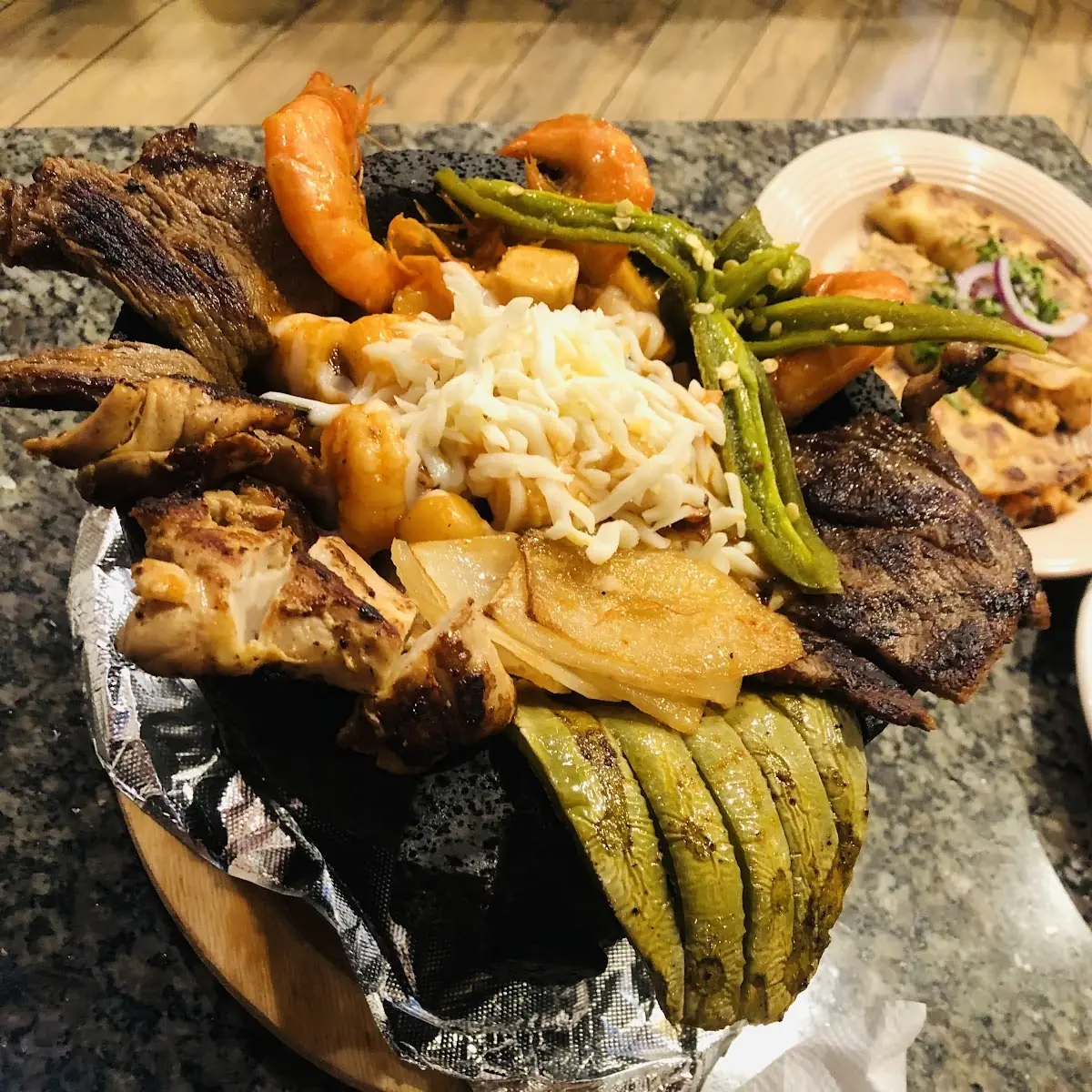 Molcajete Mixto