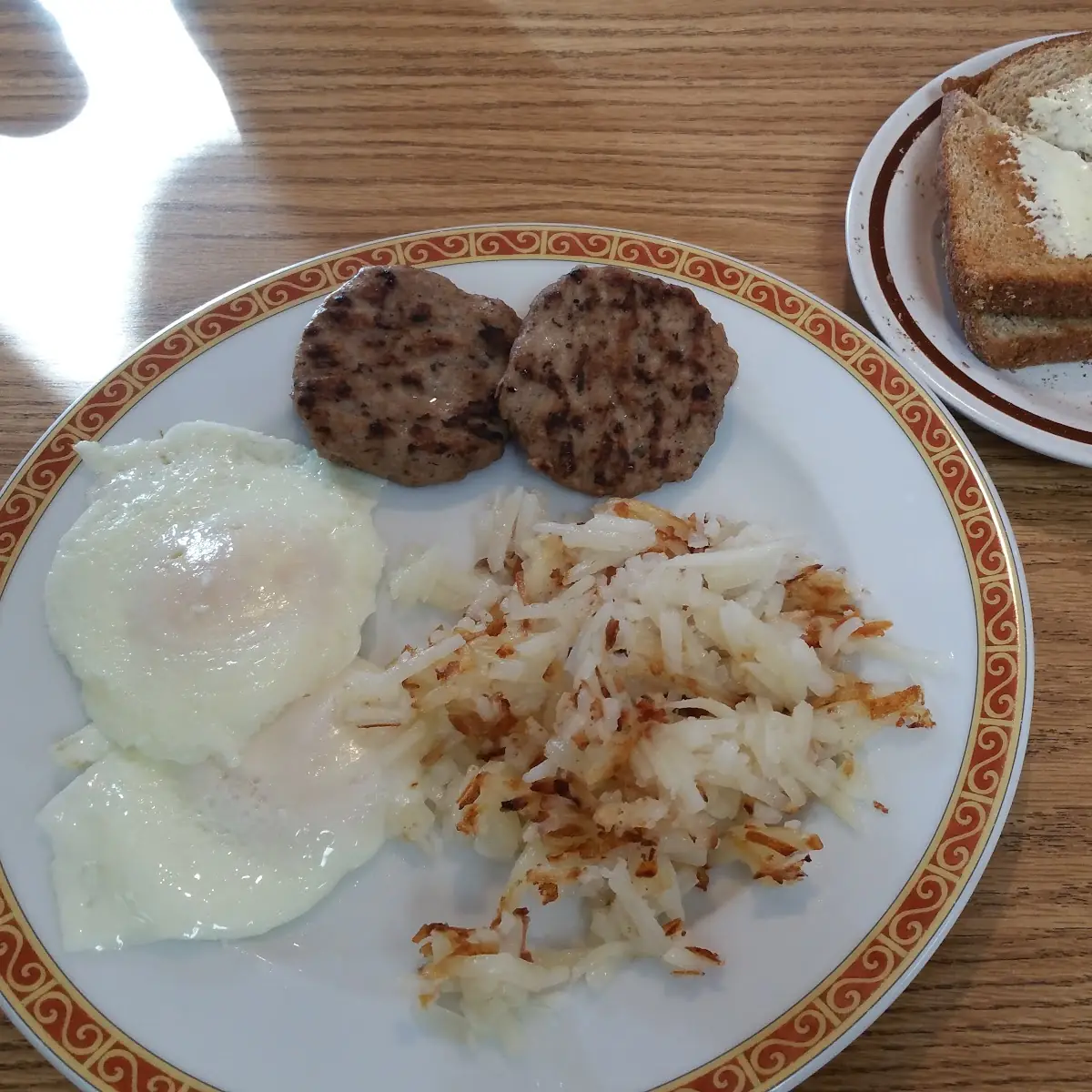 2 Biscuits & Gravy 2 Sausages 2 Eggs