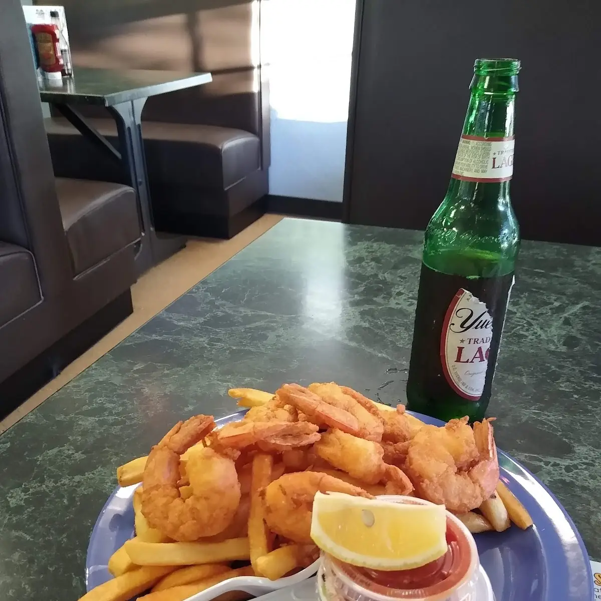 Fried Shrimp Basket with Fries