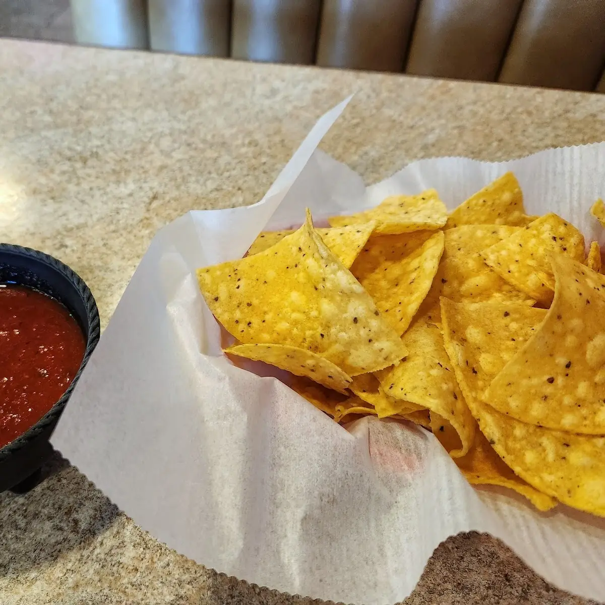 Large Chips & Salsa