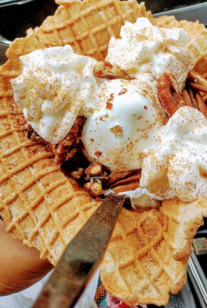 Caramel Apple Pie Sundae