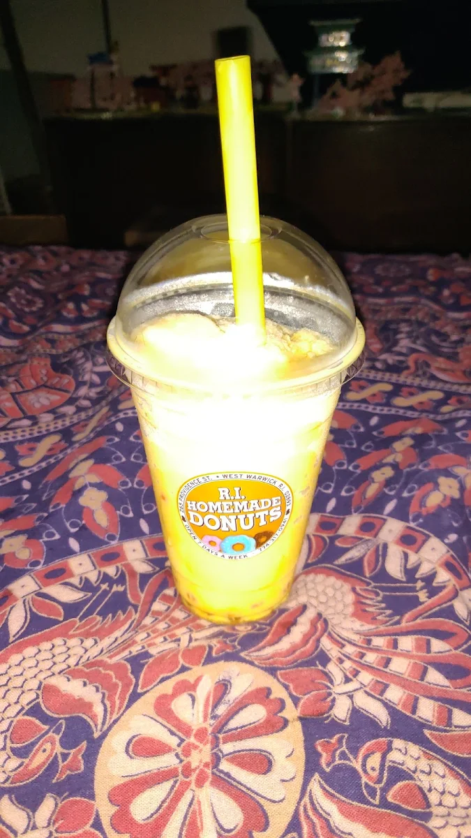 Mango Bubble Tea with Passion Fruit Bubles