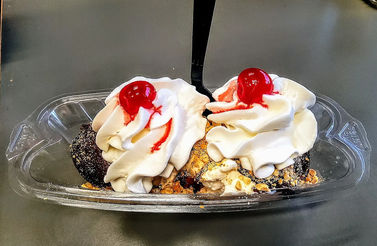 Chocolate Fudge Brownie Sundaes